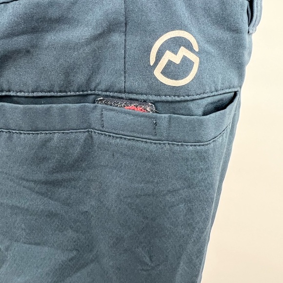 Magellan fish fear 34 navy outdoor hiking shorts water repellent fishing - Picture 4 of 5